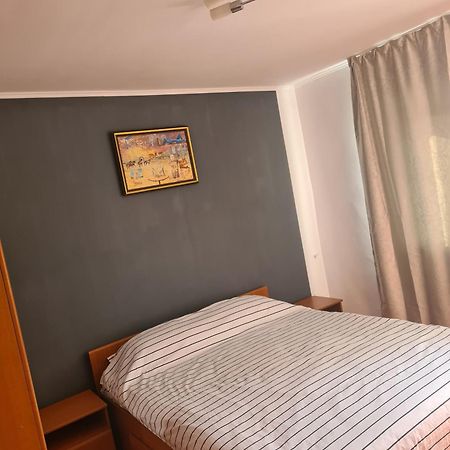 Eva Apartments Mall 90Mp Bacau Luaran gambar